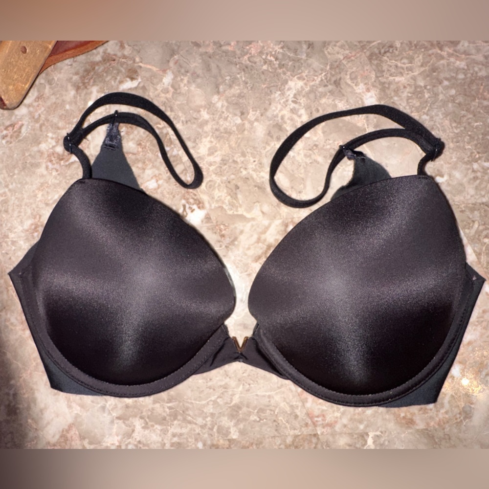 Victoria’s Secret Black Push-up 32D
